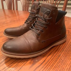 Sonoma Men’s Boots- Barely Warn